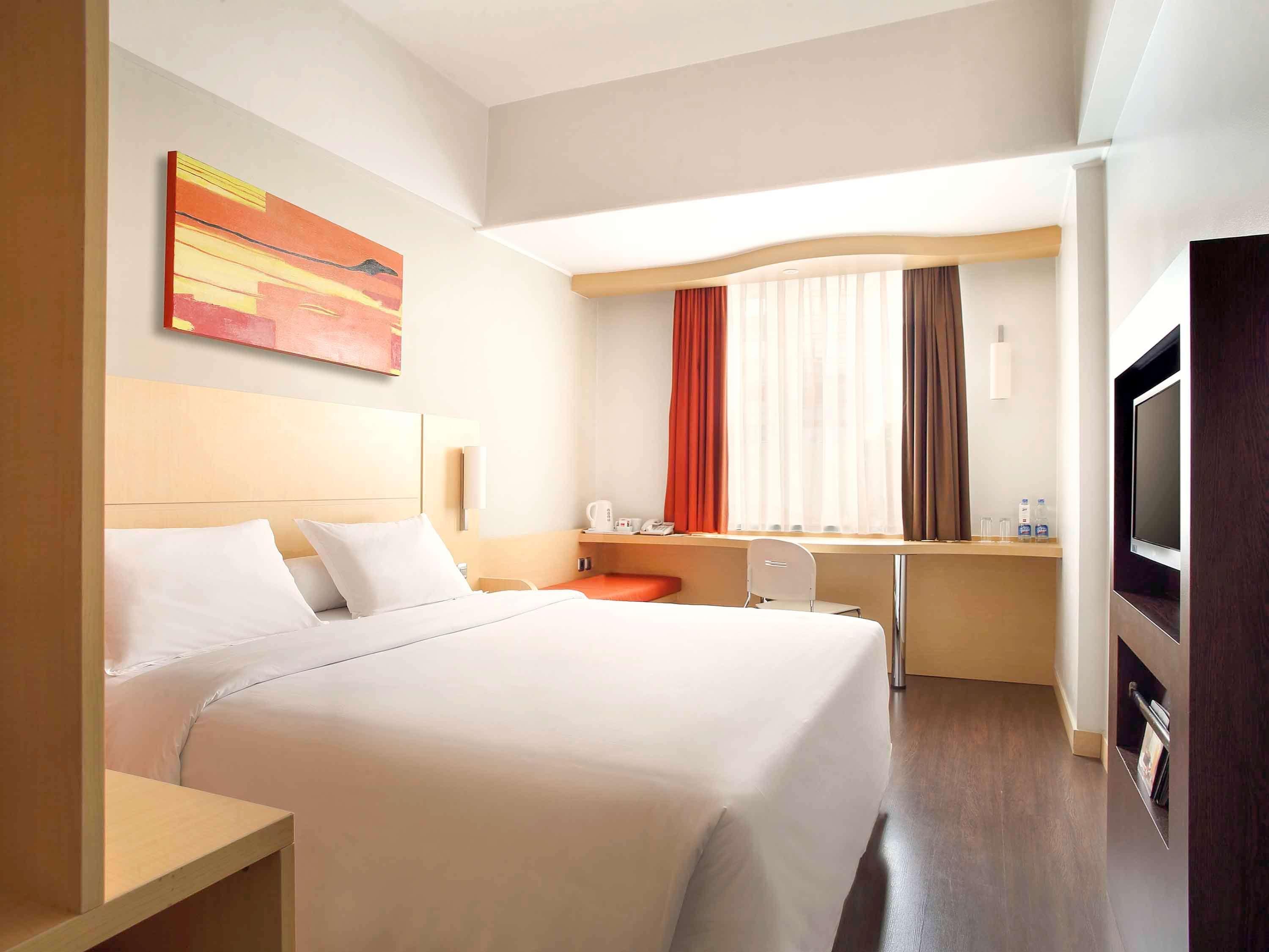 Ibis Arcadia Hotel 3*