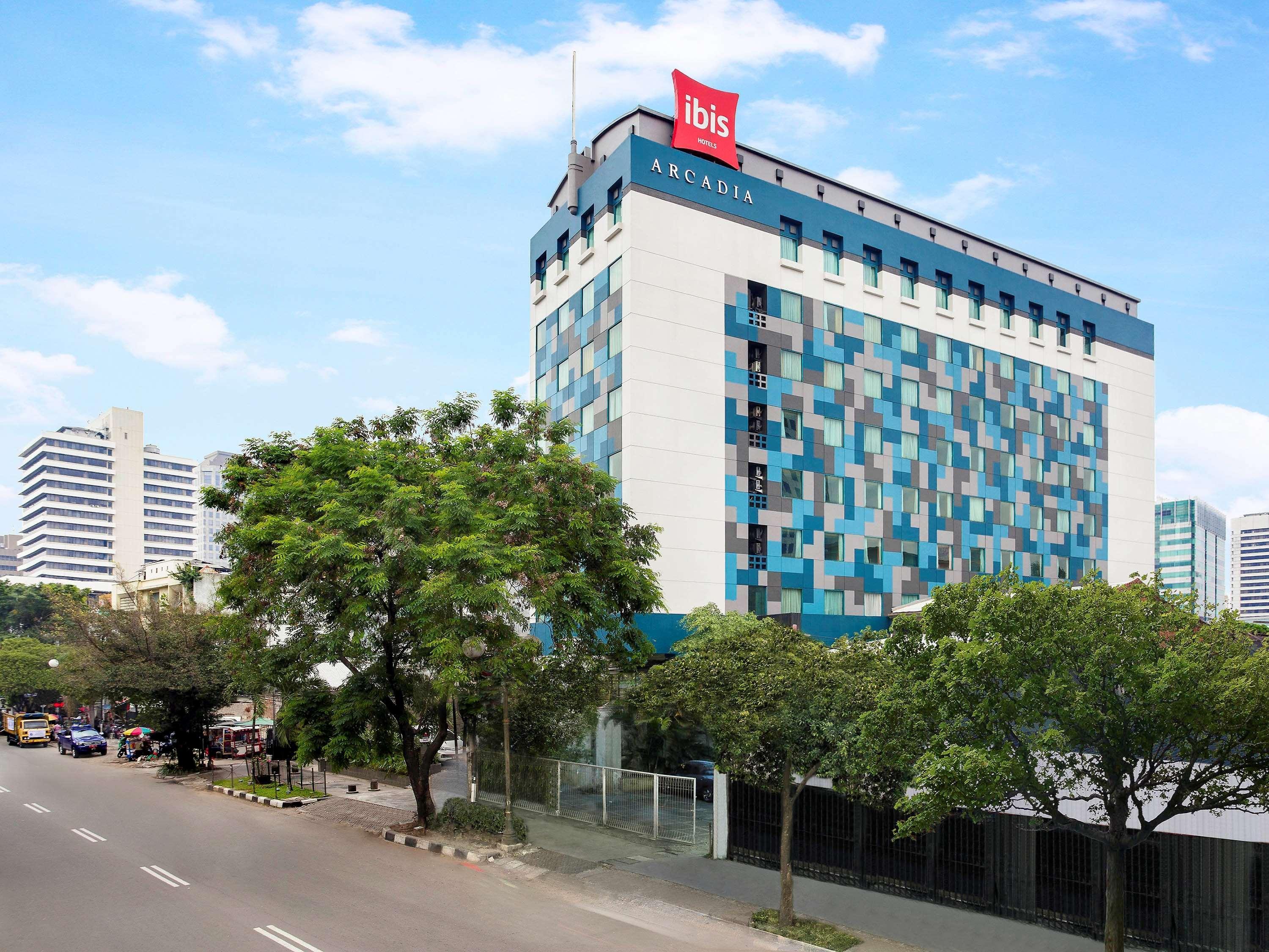 Hotel Ibis Arcadia 3*